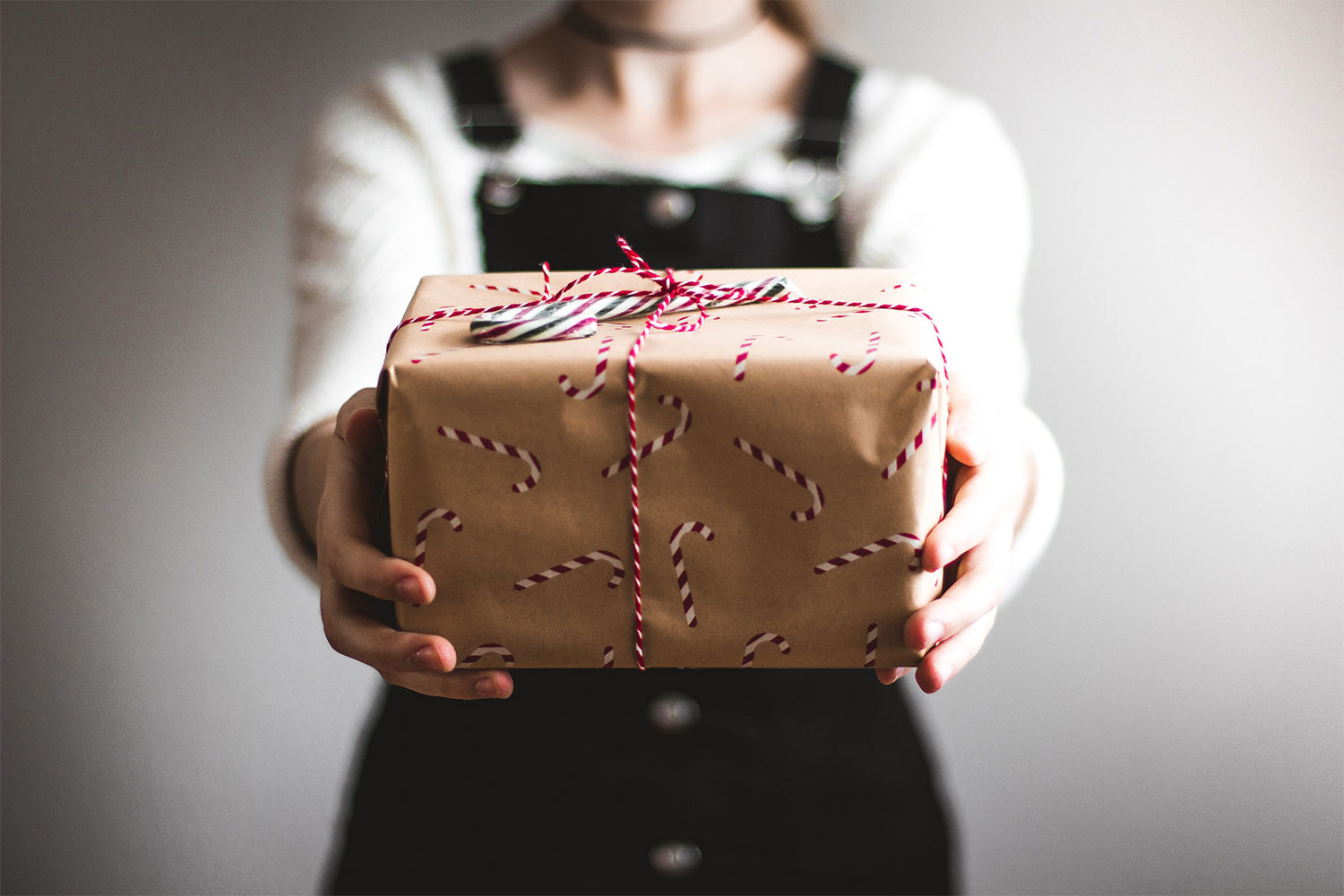 A Gift Delivery Service Is One Of The Benefits Of Household Management Assistance